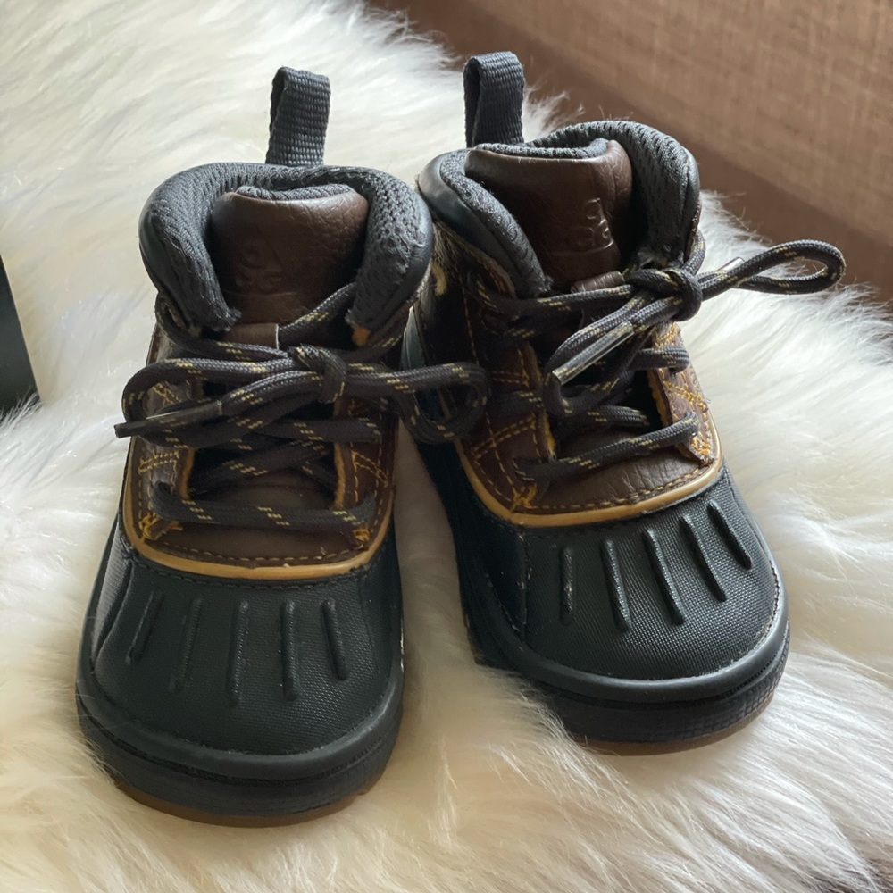 Nike ACG Boots